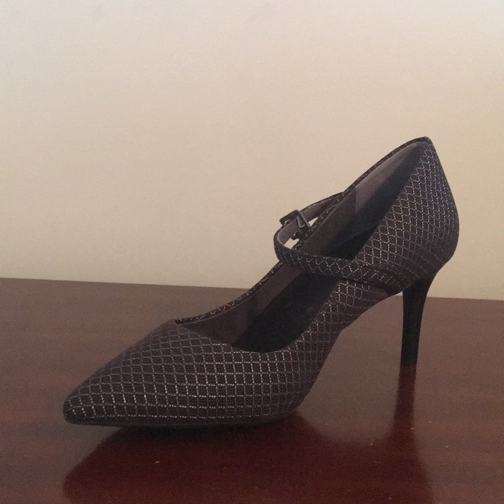 Betabrand Mary Jane-Onyx Silver Mile-Marker Heels